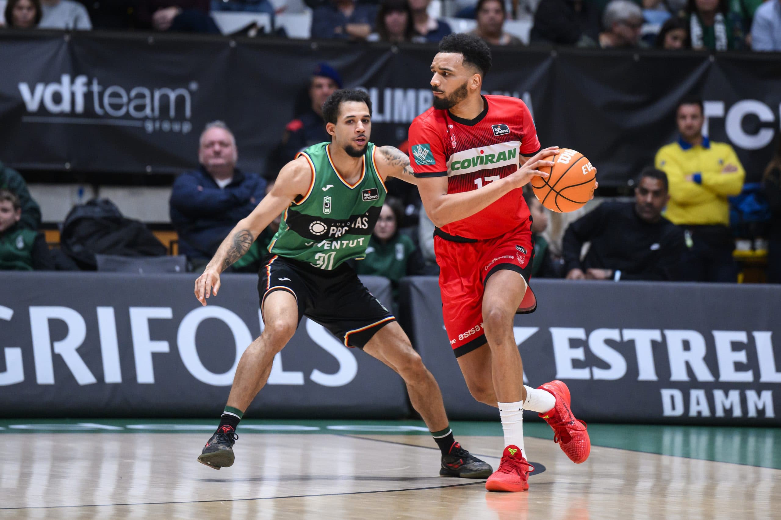 Amine Noua, un double-double insuffisant pour Grenade à Badalone