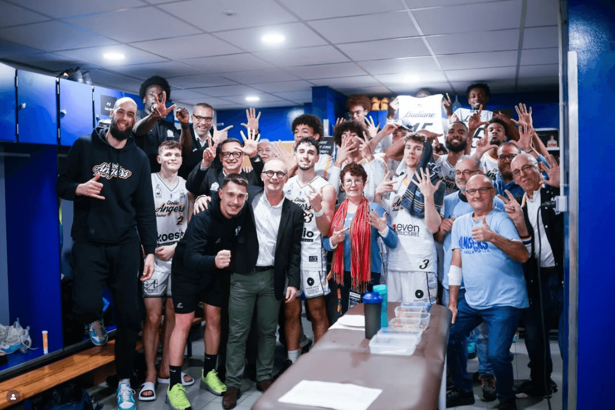 7 à la suite : Angers renverse Lorient et s’invite au sommet de la poule A