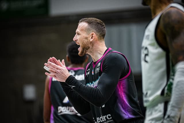 Boulazac récupère Thomas Ville, Antoine Eito prolongé jusqu’à la trêve