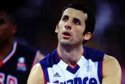 Antoine Rigaudeau lors des JO de Sydney, en 2000, une époque où il jouait en club pour la Virtus Bologne