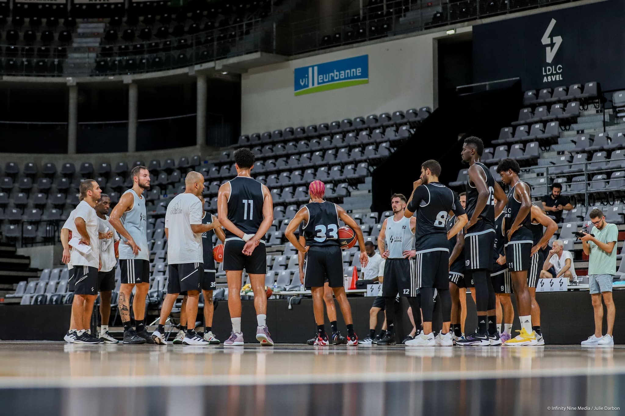 L’ASVEL songe à ajouter un intérieur à son effectif