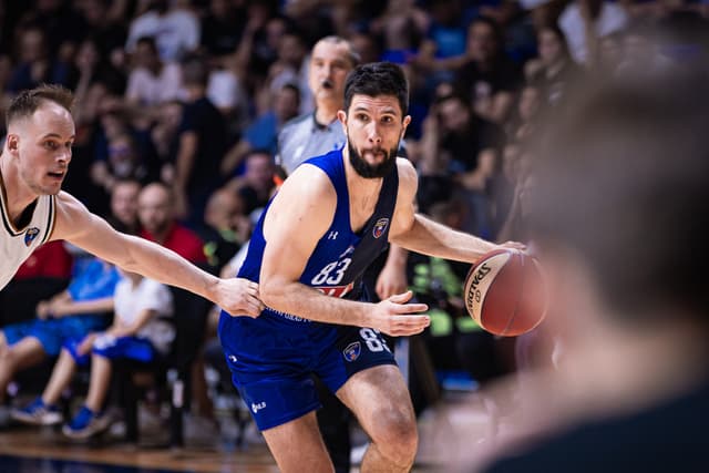 Axel Bouteille et Jerry Boutsiele relancent Buducnost face à Dubaï en demi-finales de Ligue adriatique