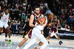 Axel Julien et Dijon ont perdu contre Jamar Smith et Reggio d'Emilie