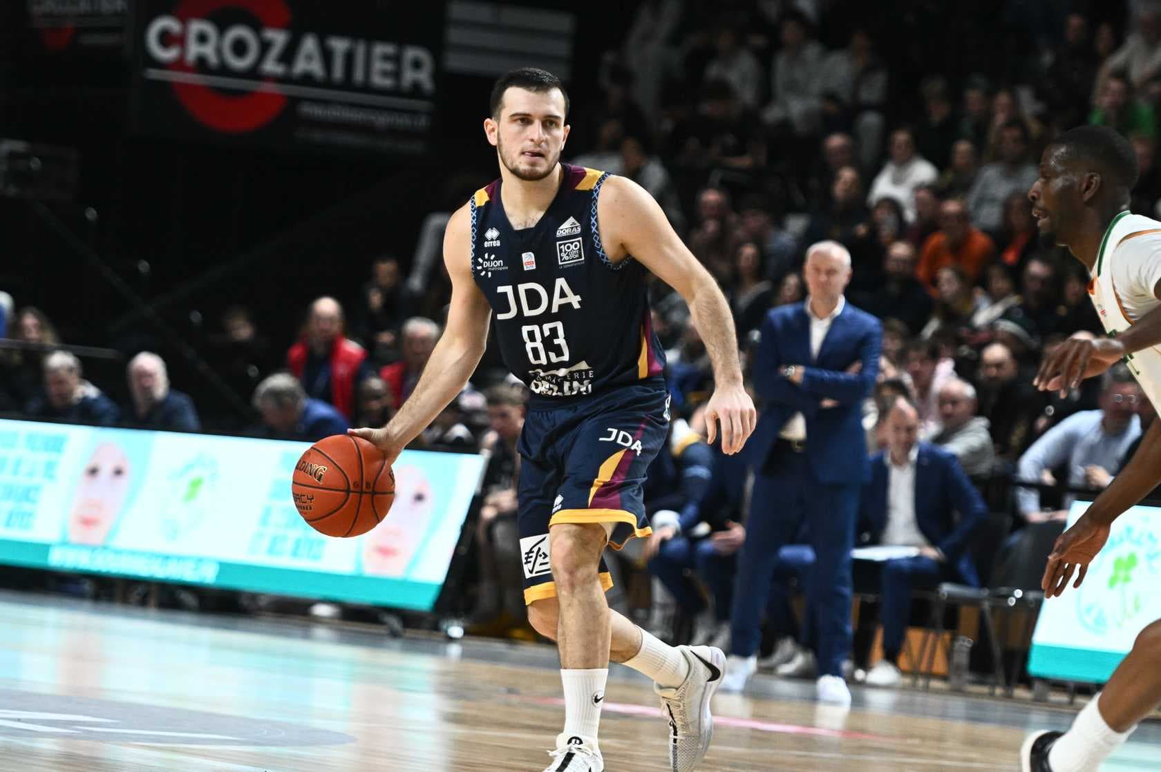 Blessé, Axel Julien va tenir sa place pour le play-in face à Chalon
