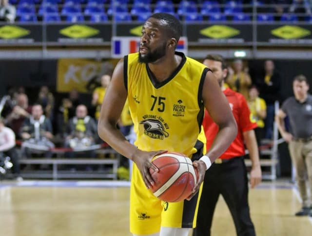 Cheikh Gassama file à Toulouse
