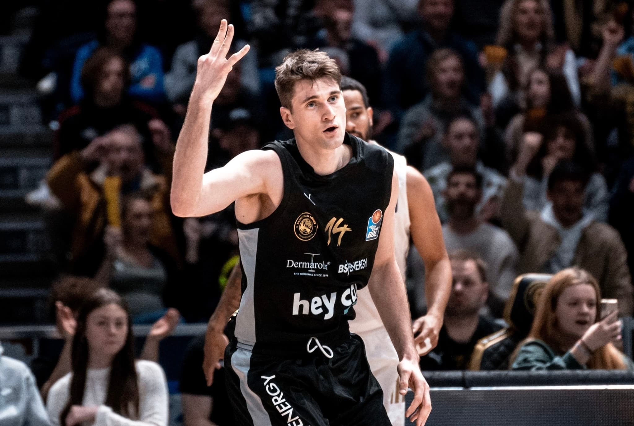 L’aventure entre Paris et Dustin Sleva bientôt terminée ?