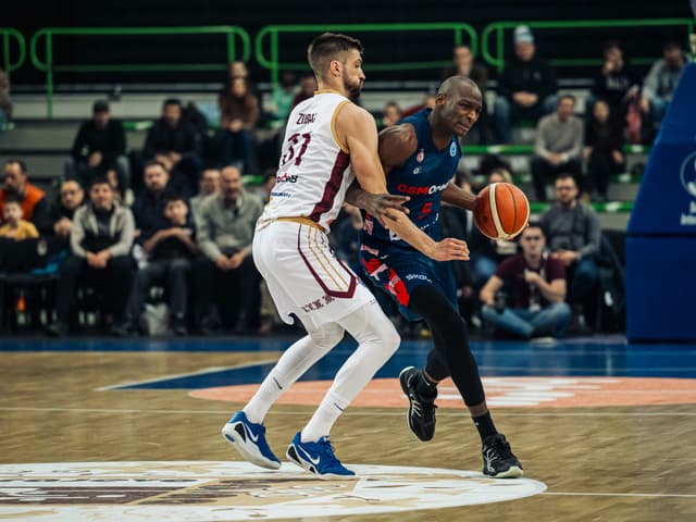 Bandja Sy et Nzekwesi sauvent l’honneur avec Oradea, sortis de la FIBA Europe Cup :