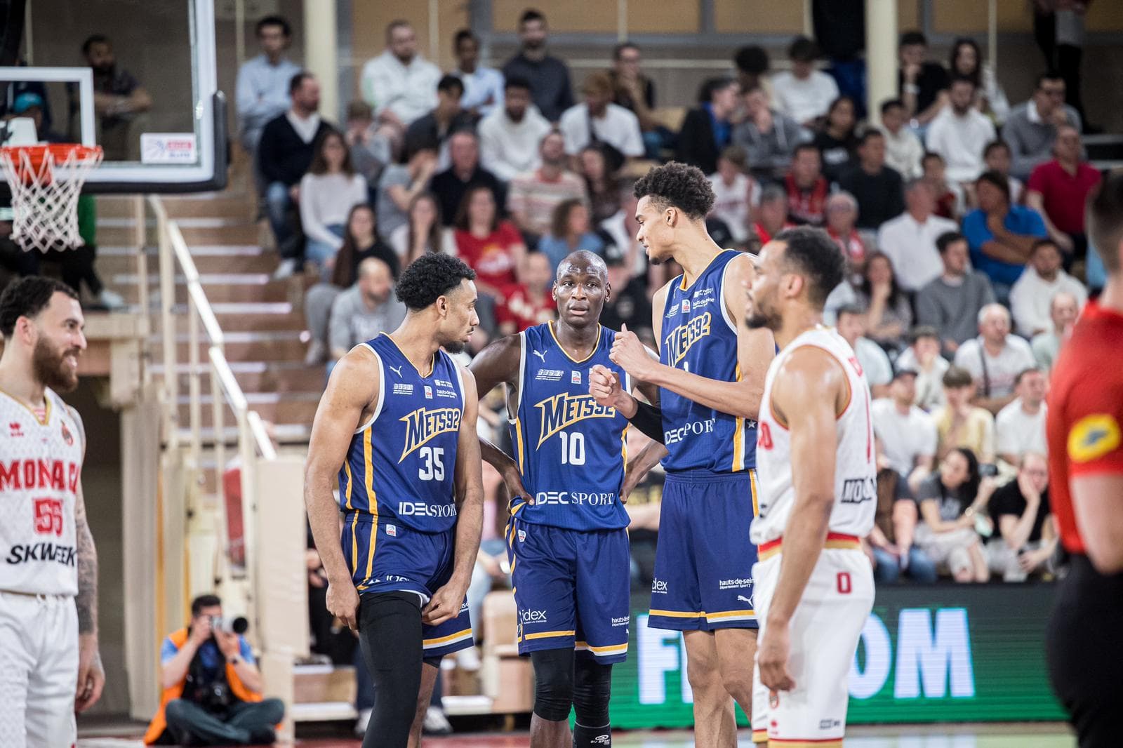 Les Metropolitans 92 dans le dur à Monaco : « Notre solidarité du début s’est évaporée »
