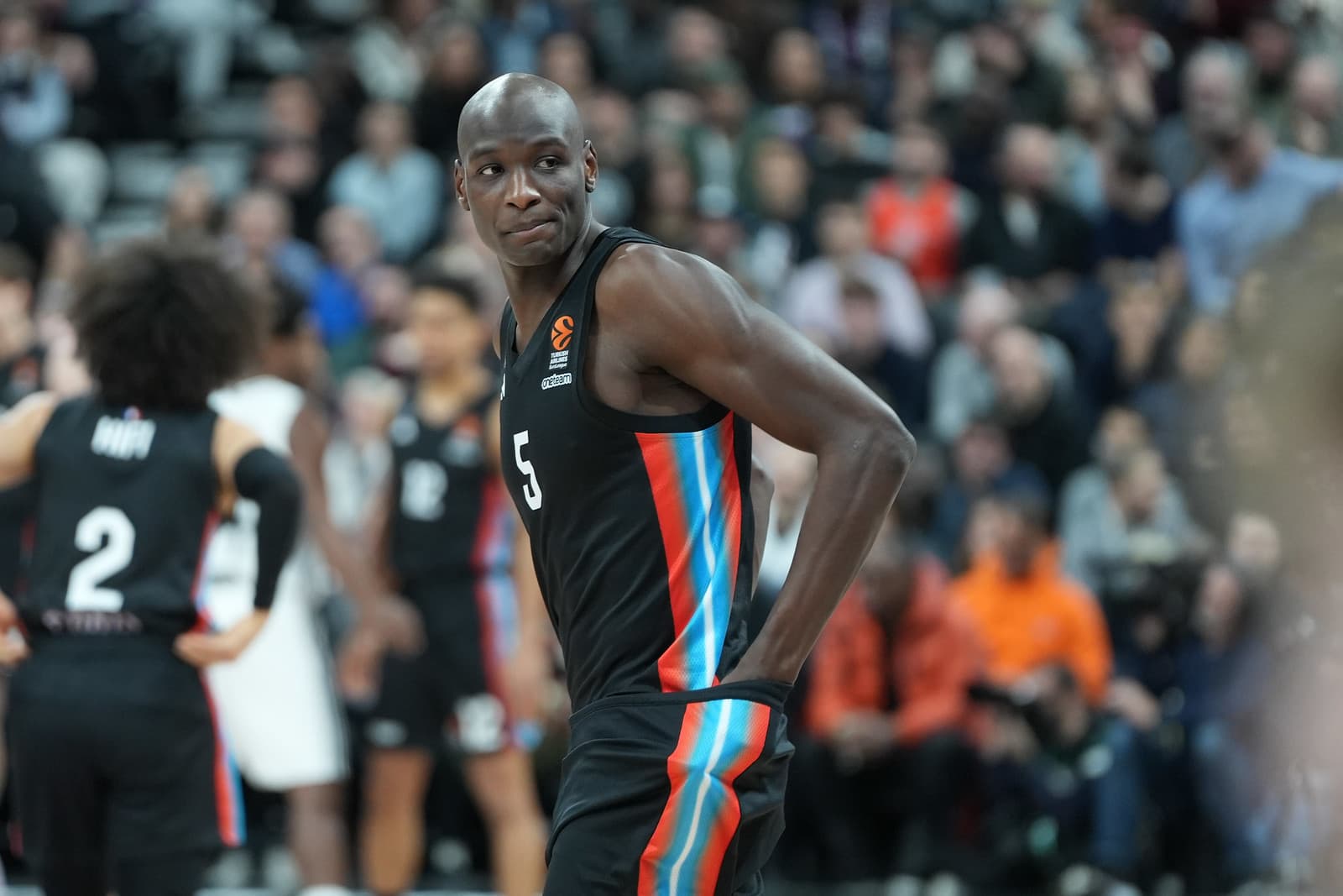 Paris coule face à l’Olympiakos : « Une entame catastrophique » regrette Bandja Sy