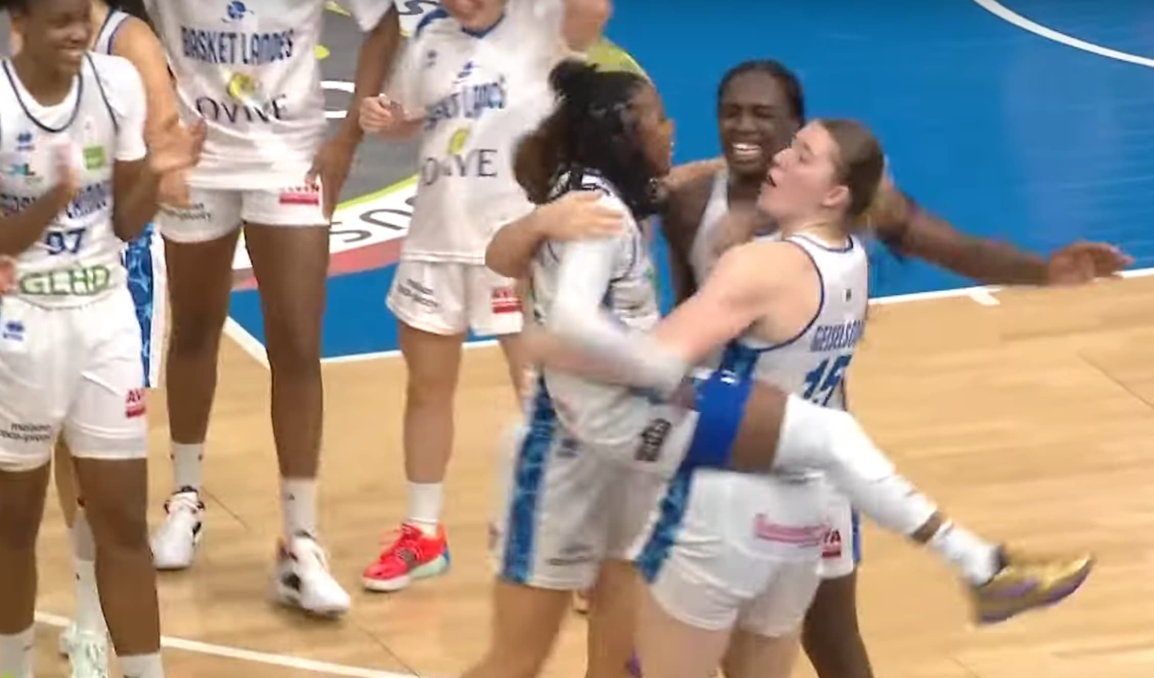 Basket Landes fait tomber Villeneuve d’Ascq, Bourges seul en tête