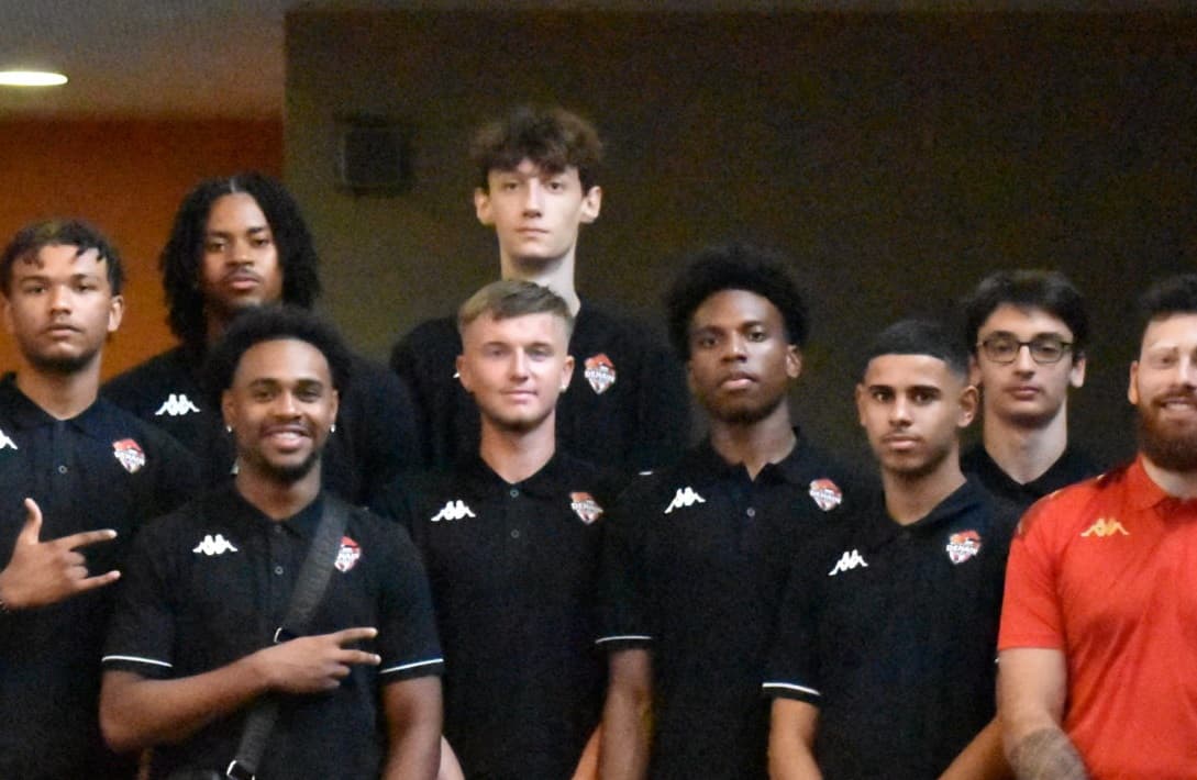 Bastien Vidal, pivot français de 2,23 m, continue sa formation en Espagne