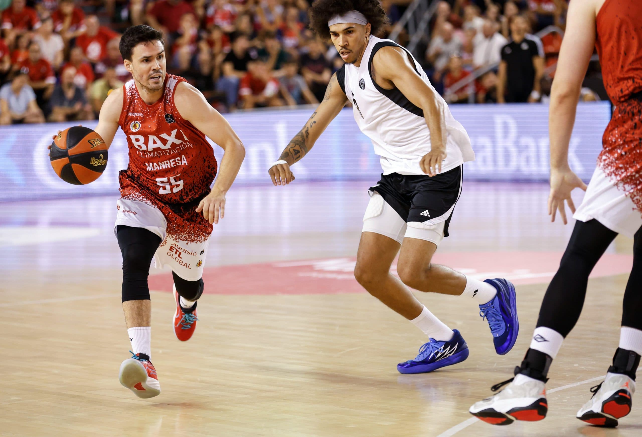 Paris cède sur la fin à Manresa