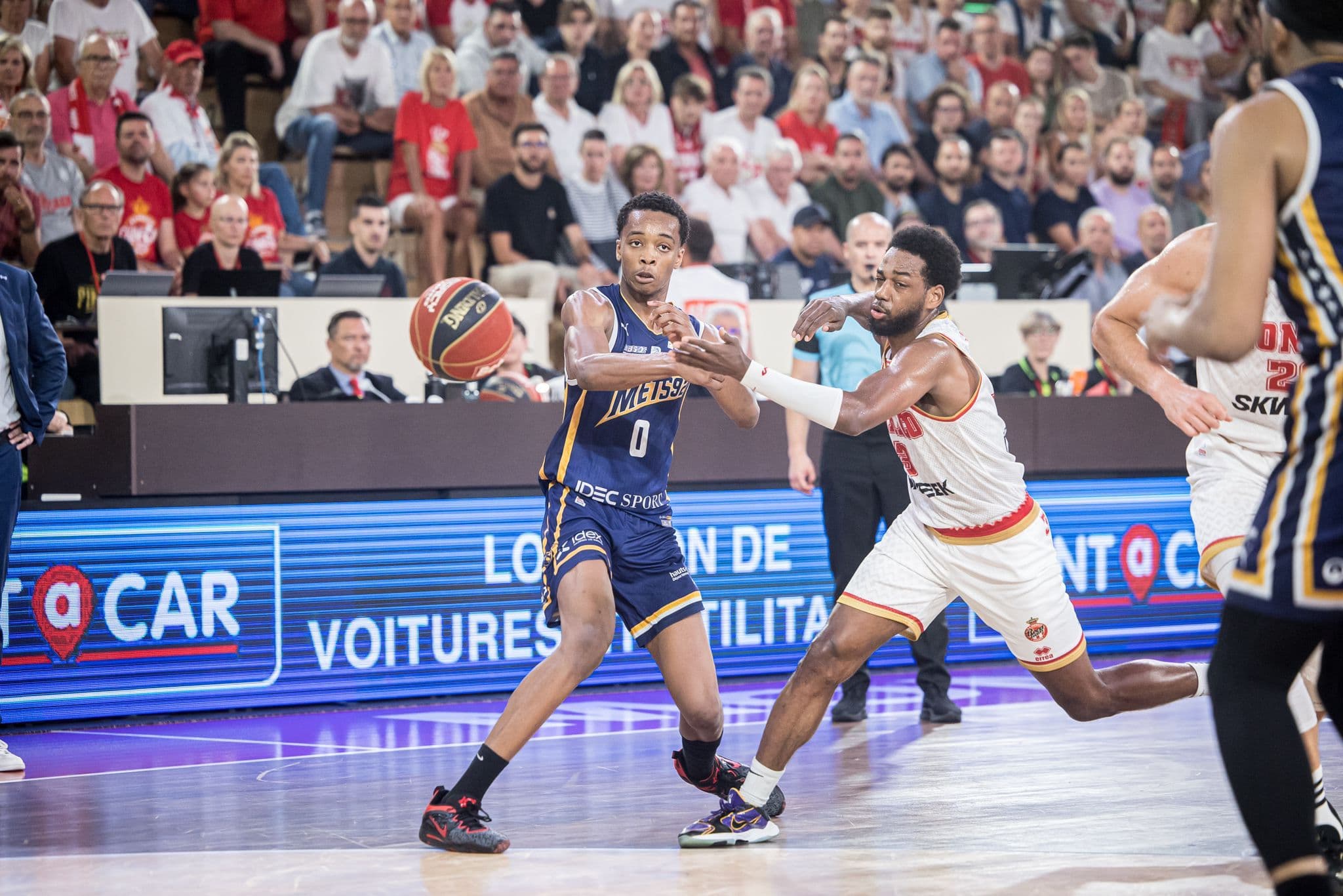 Bilal Coulibaly avec Victor Wembanyama dans la Green Room pour la draft 2023