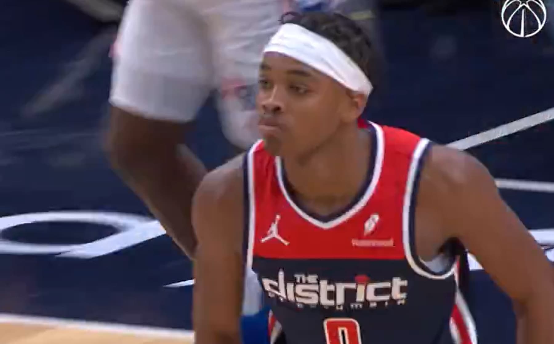 Bilal Coulibaly s’illustre face à Nicolas Batum