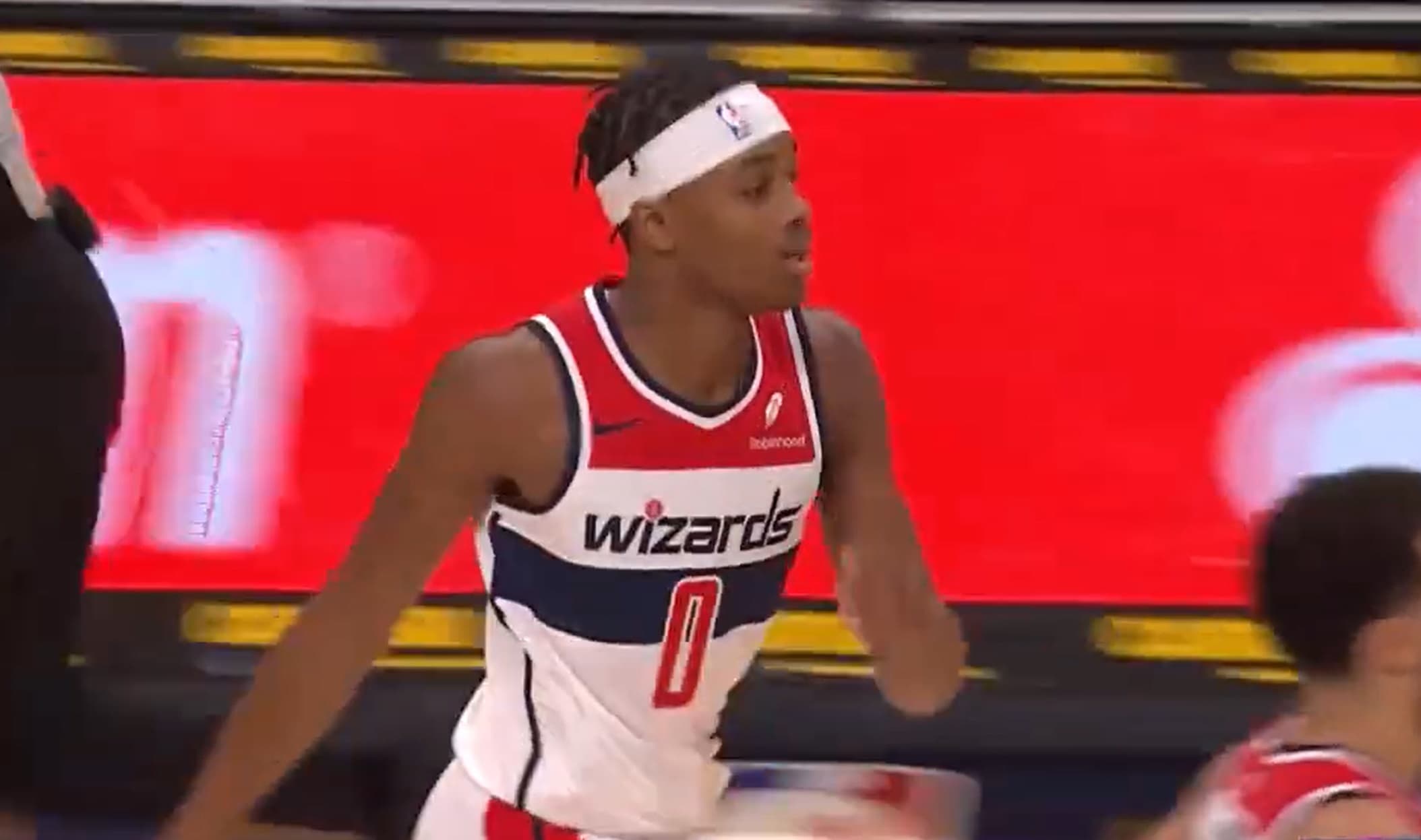 Affrontement sans éclat entre Bilal Coulibaly et Killian Hayes, Batum transparent sans Embiid