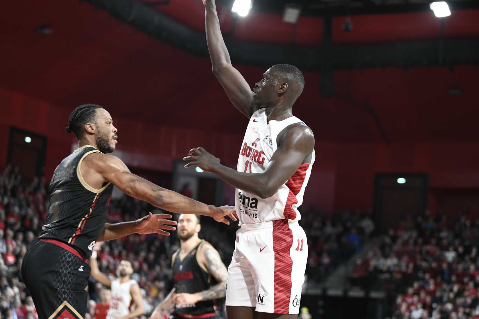La JL Bourg fait tomber Monaco