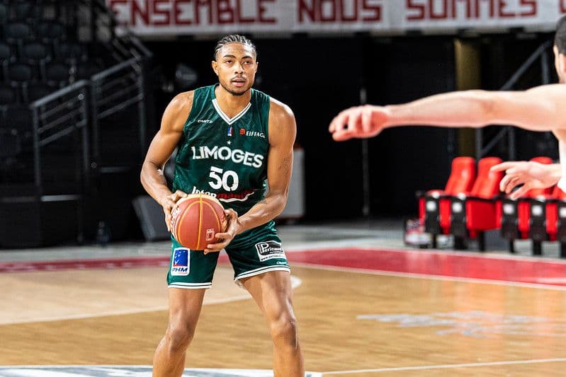 Bruno Caboclo continue sa route en G-League