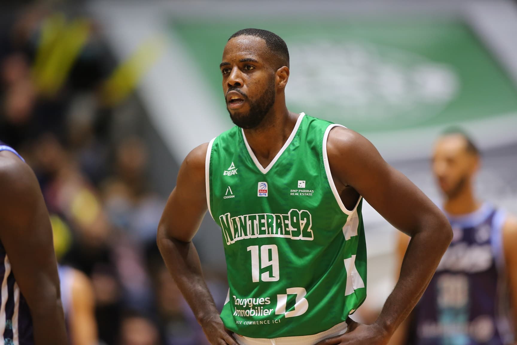 L’Élan béarnais renoue avec la victoire, Nanterre au buzzer et Cholet étrille Dijon