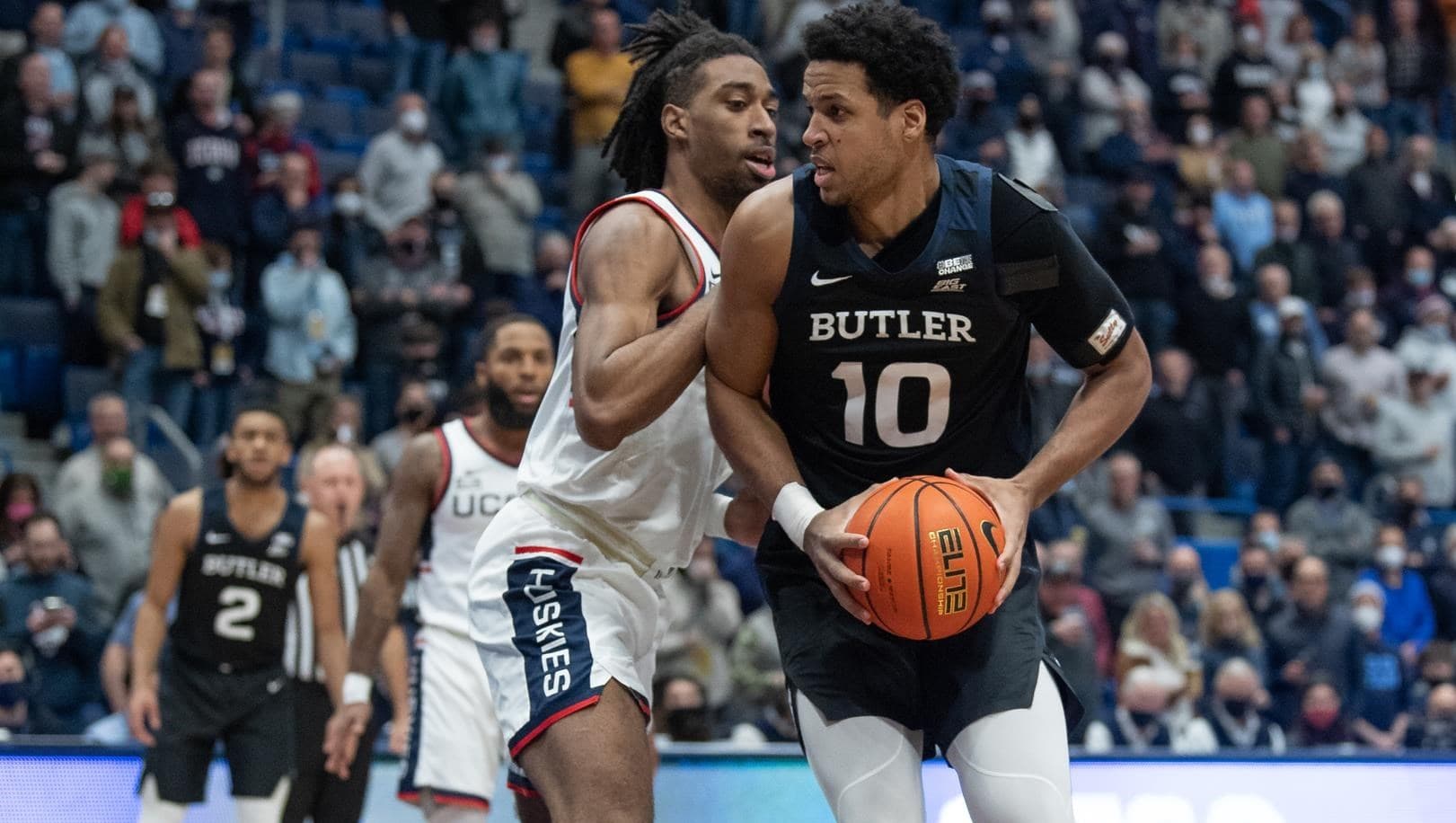 L’intérieur Bryce Nze à l’essai à Nantes
