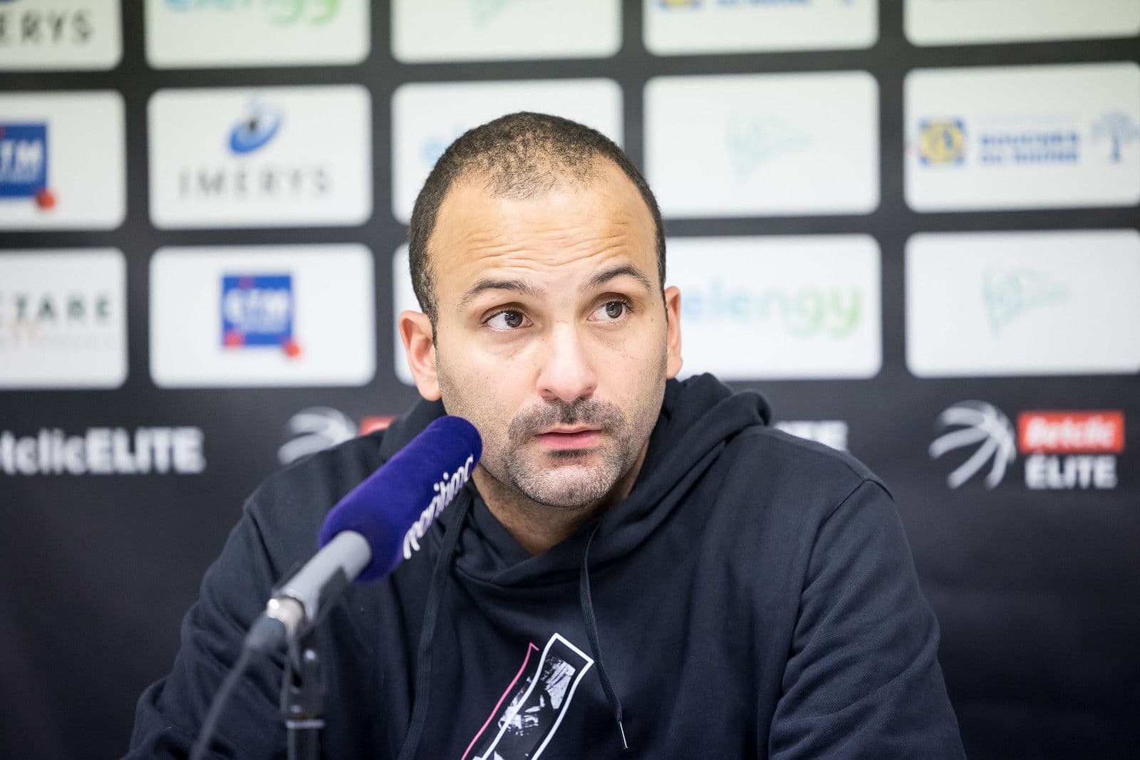 « Ça fait plaisir de commencer comme ça » ; T.J. Parker satisfait après la large victoire face à Dijon