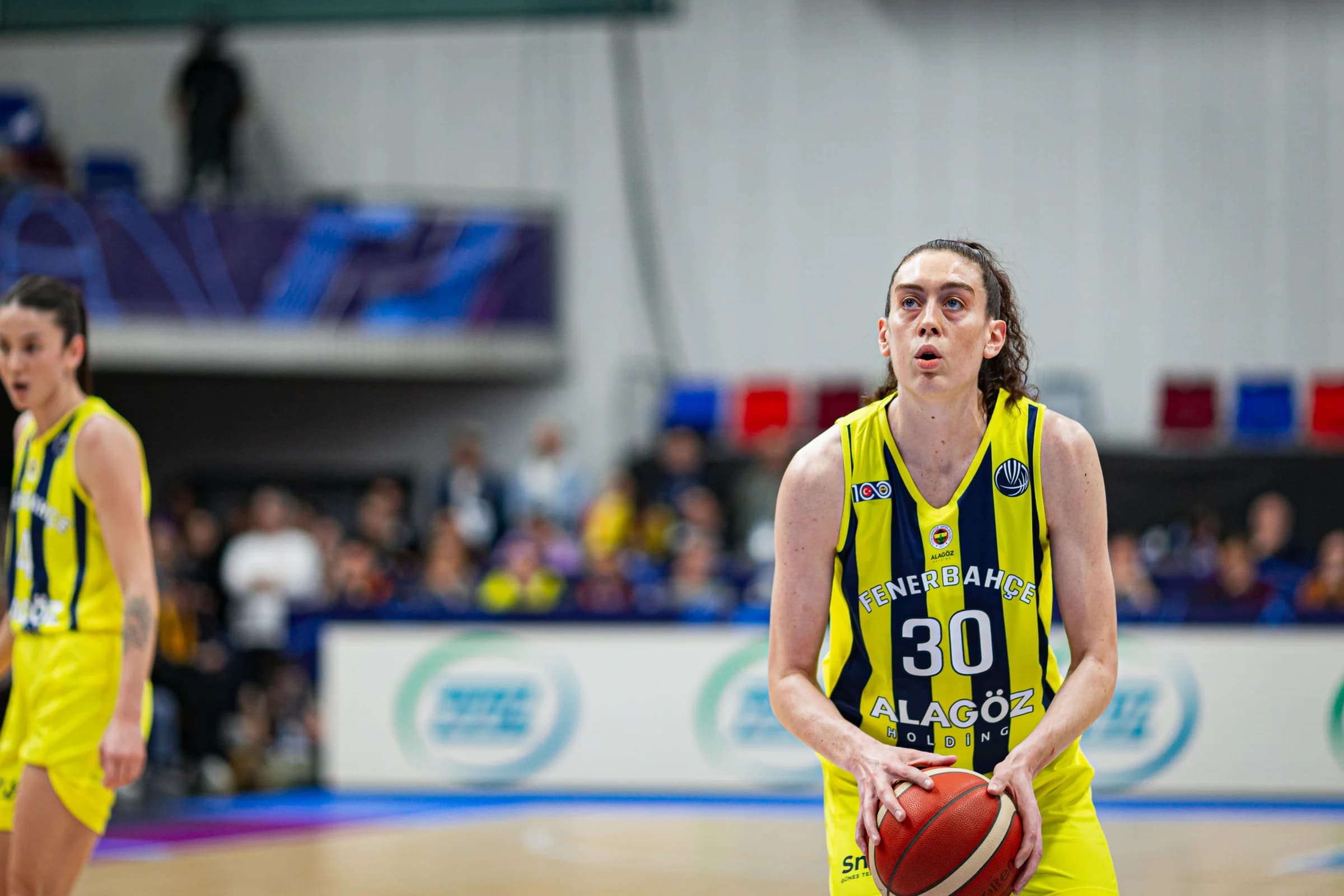 La superstar Breanna Stewart retrouve le Fenerbahçe pour viser un troisième titre en EuroLeague