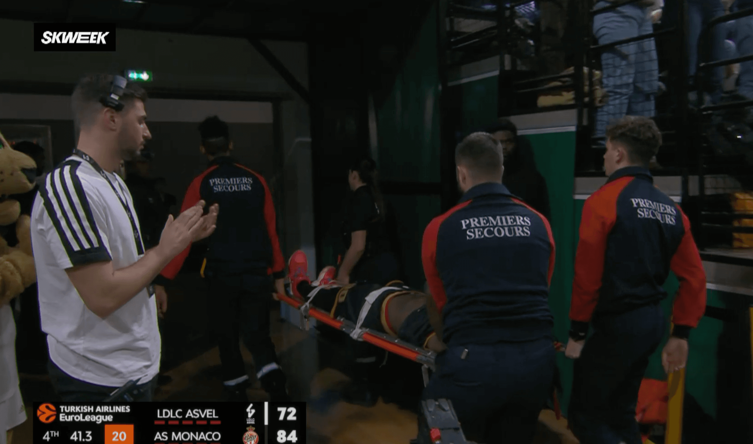 Monaco s’inquiète pour John Brown III, évacué sur civière à l’Astroballe