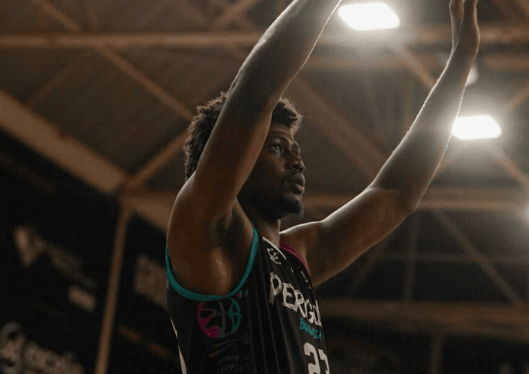 Boulazac perd son pivot Babacar Mbye pour plusieurs semaines