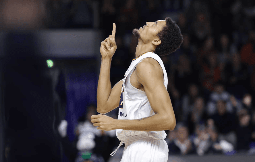 Jonathan Jeanne (35 d’évaluation) a effectué une incroyable première mi-temps avec Poitiers