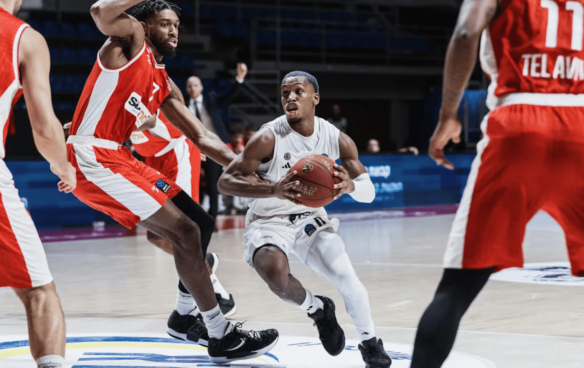 Paris déjà qualifié pour les quarts de finale !