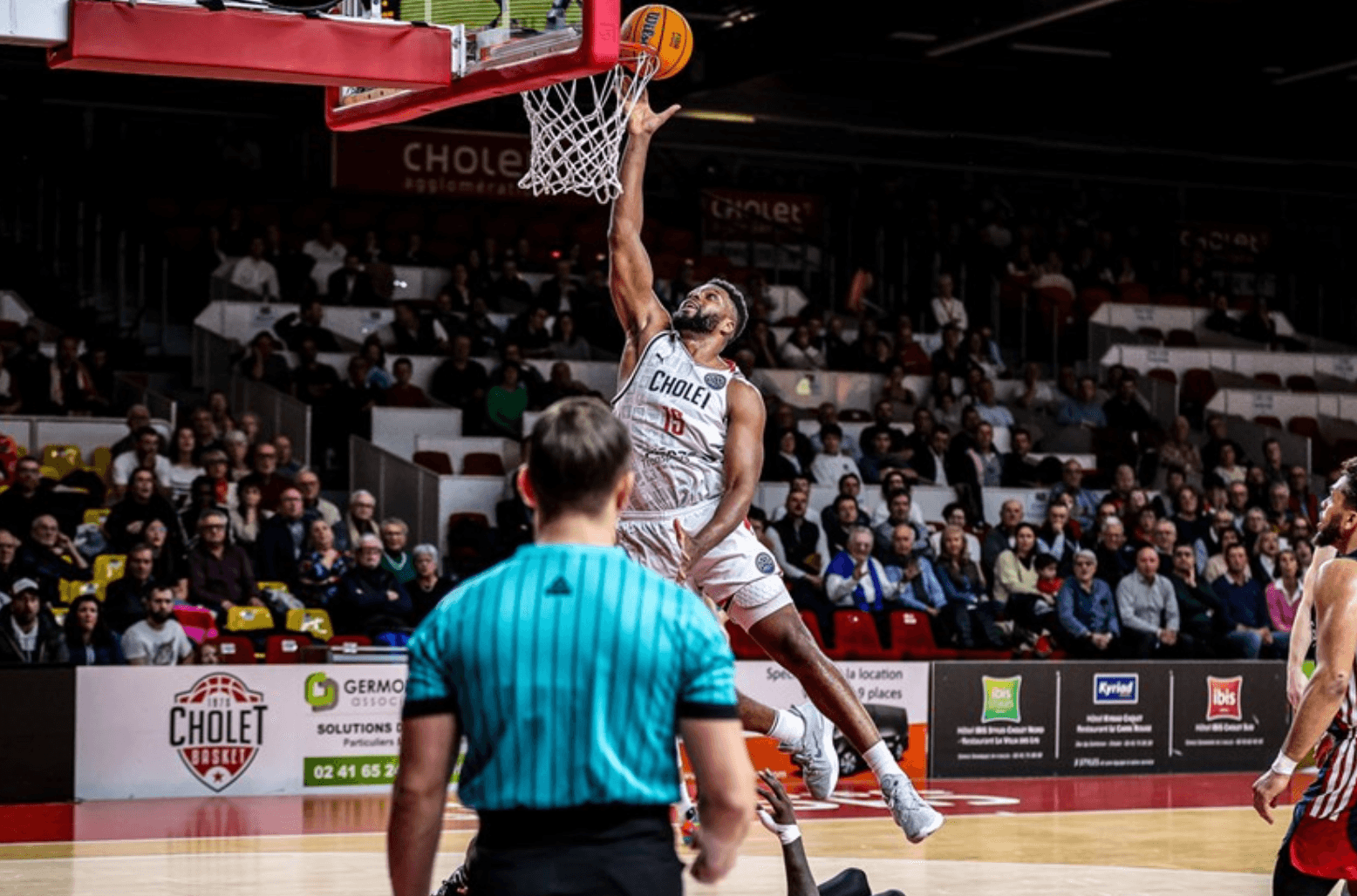 Pour son entrée dans le top 16, Cholet remonte… un écart de -16 contre Strasbourg