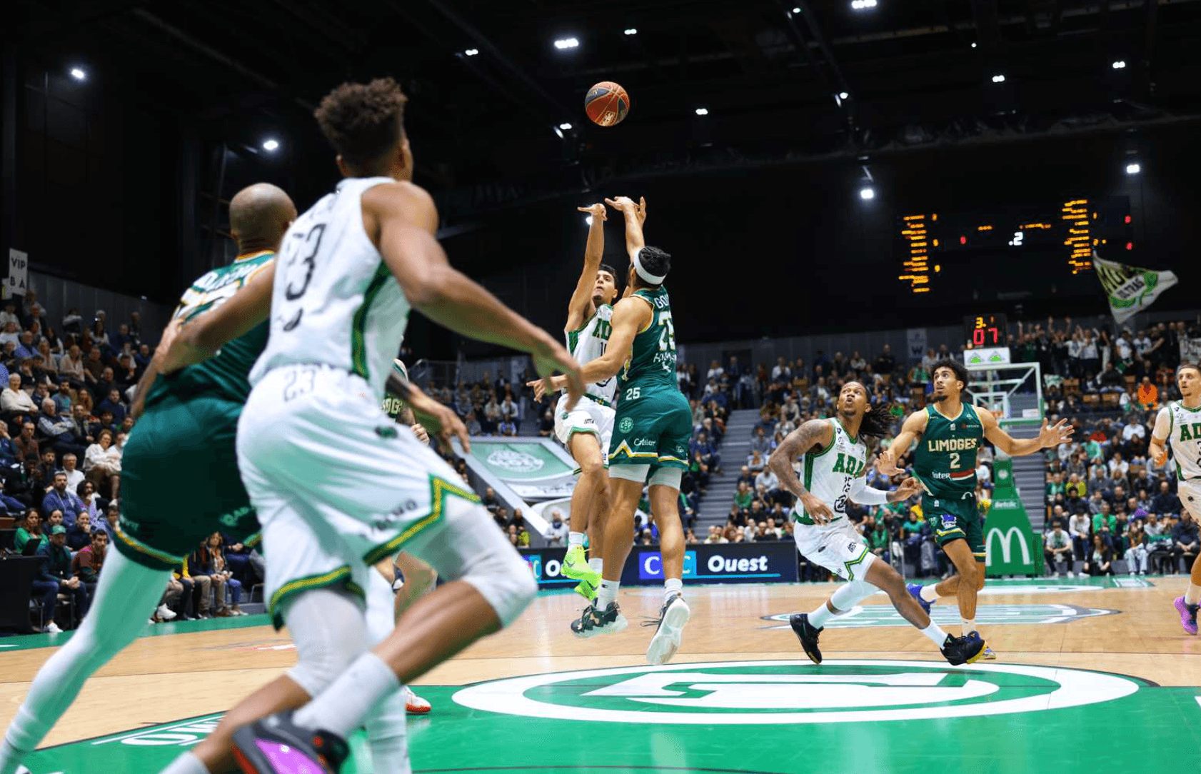 Milan Barbitch conclut la remontée de Blois contre Limoges