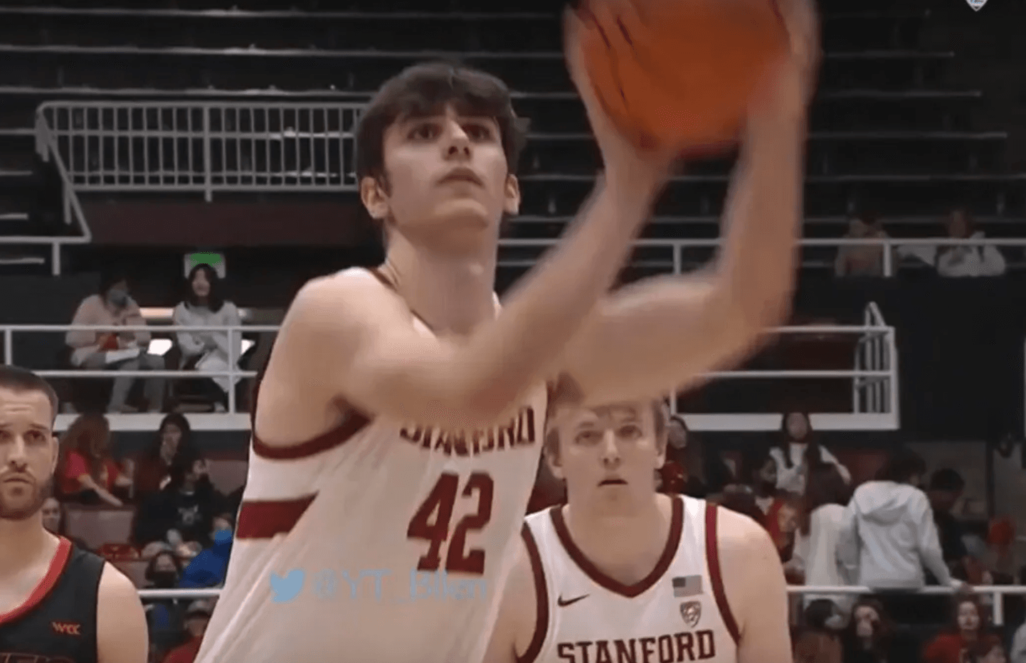 Maxime Raynaud et Stanford d’une extrême efficacité pour une soirée record à 3-points