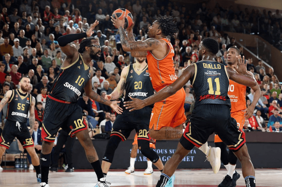 Dans la douleur, Monaco assure l’essentiel contre Valence