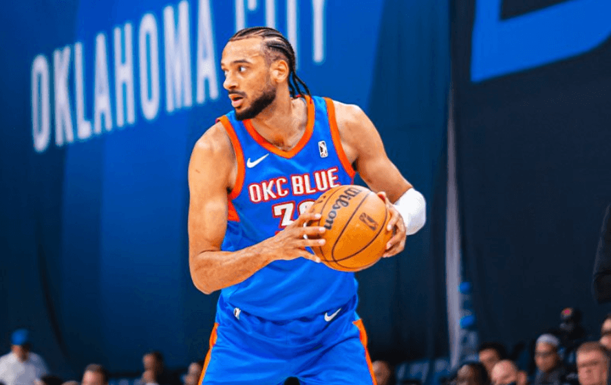 Olivier Sarr et Ousmane Dieng en finale de conférence des playoffs avec le Blue d’OKC