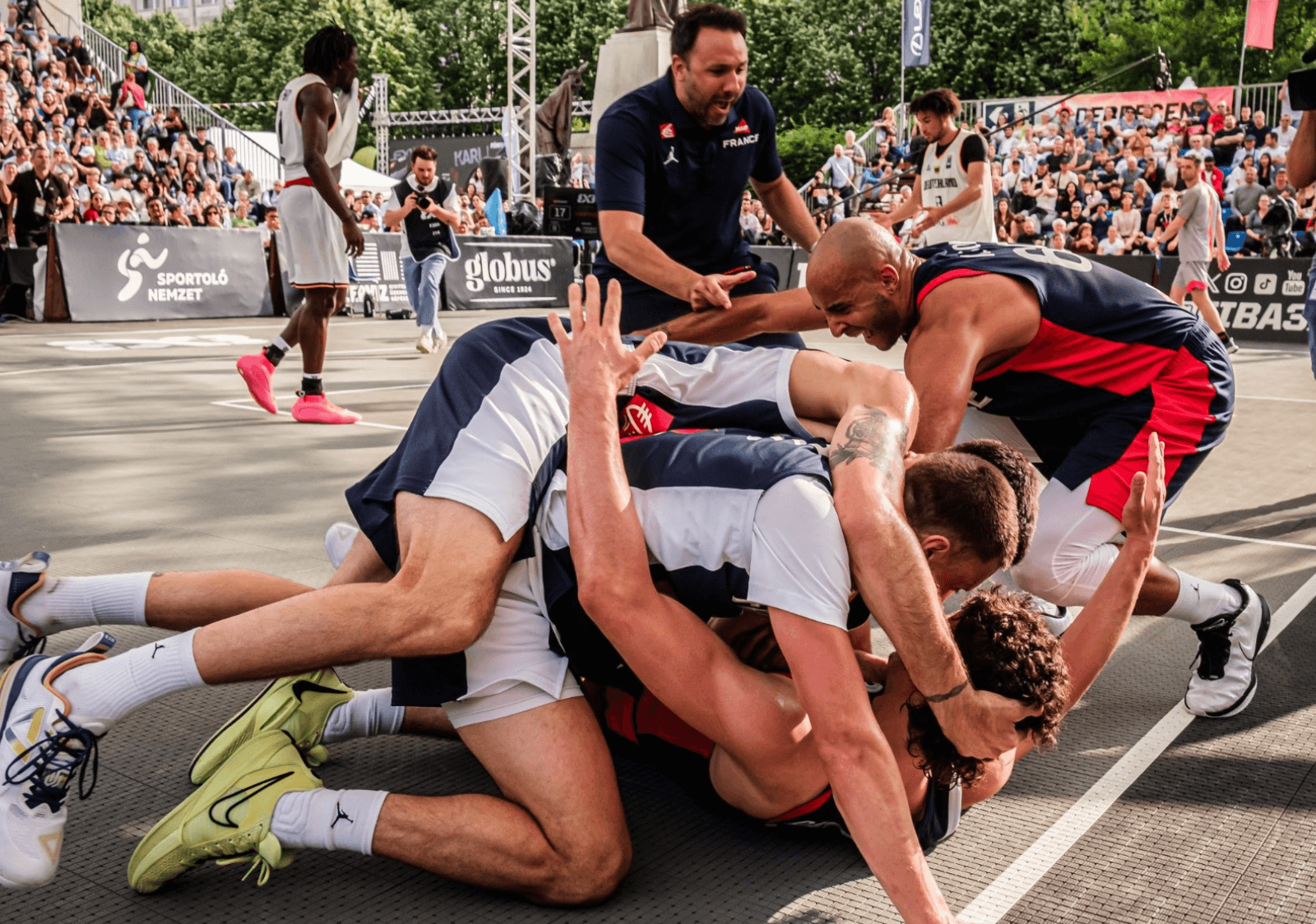 Jules Rambaut et les Bleus réalisent un incroyable hold-up contre l’Allemagne : plus qu’une victoire pour aller aux Jeux !