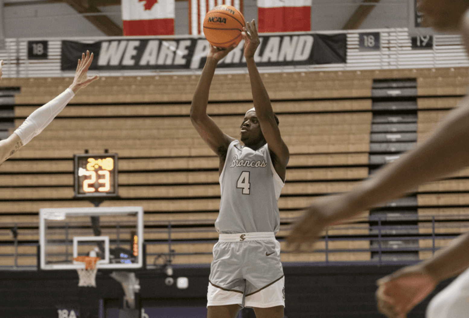 « J’ai pu me faire découvrir aux yeux du monde » – Adama Bal sur sa première année à Santa Clara