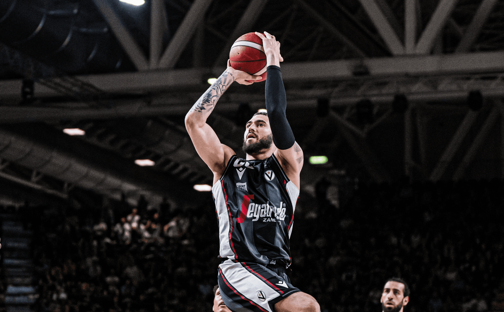 Isaïa Cordinier et la Virtus Bologne filent en demi-finale des playoffs