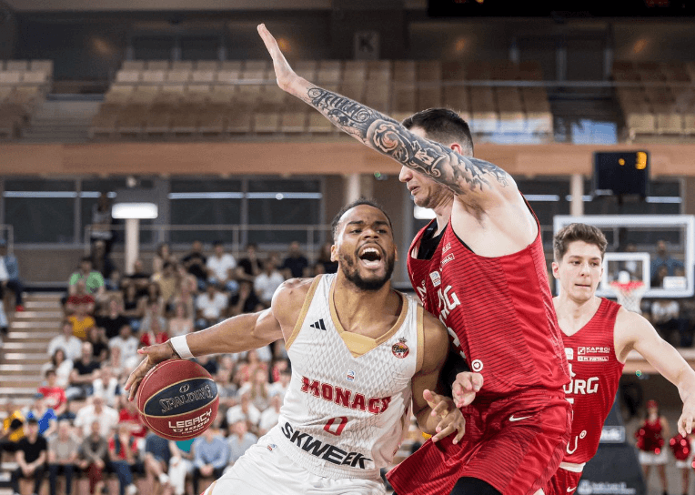 La JL Bourg, portée par Zaccharie Risacher, met fin à la série de victoires de Monaco en playoffs !