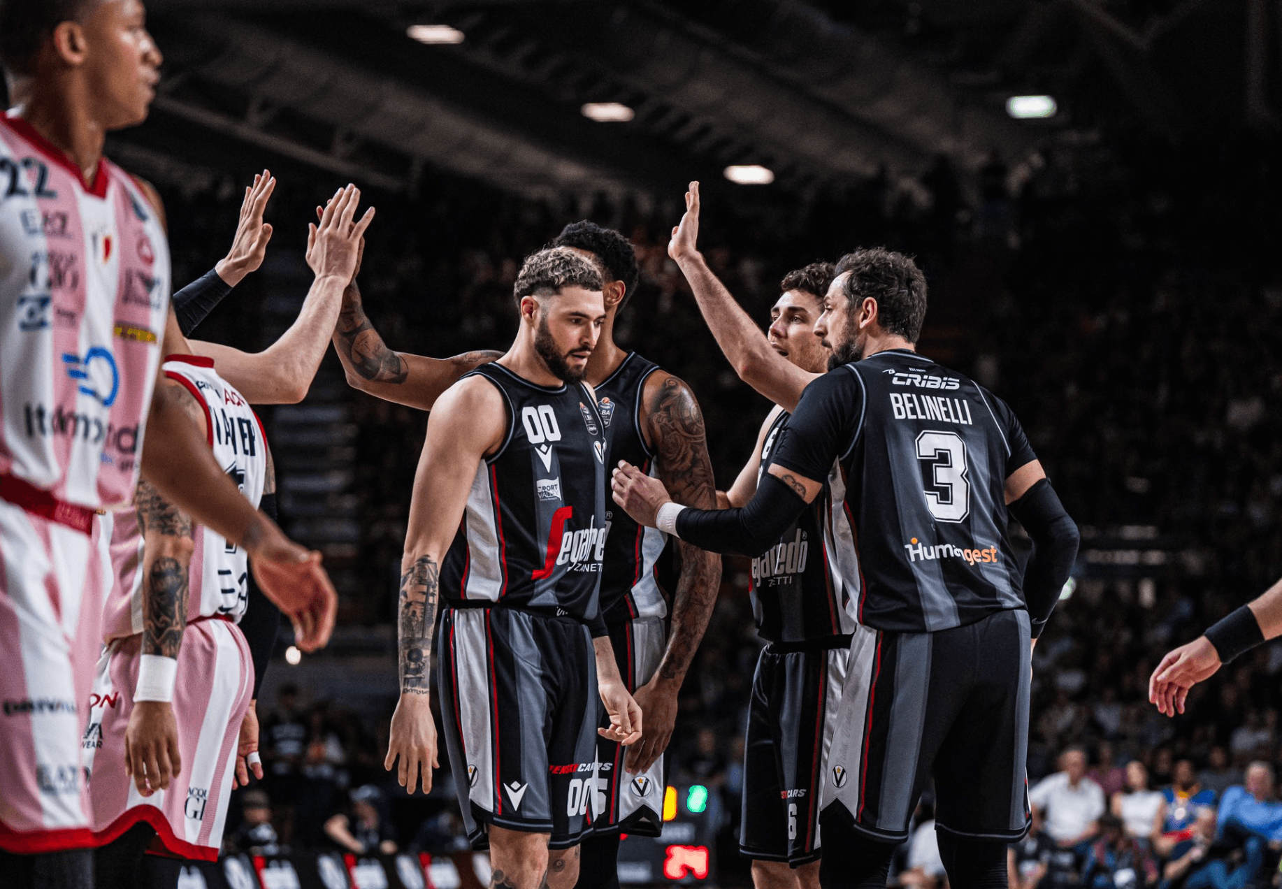 Milan reprend l’avantage contre Bologne en finale, Cordinier touché par les fautes