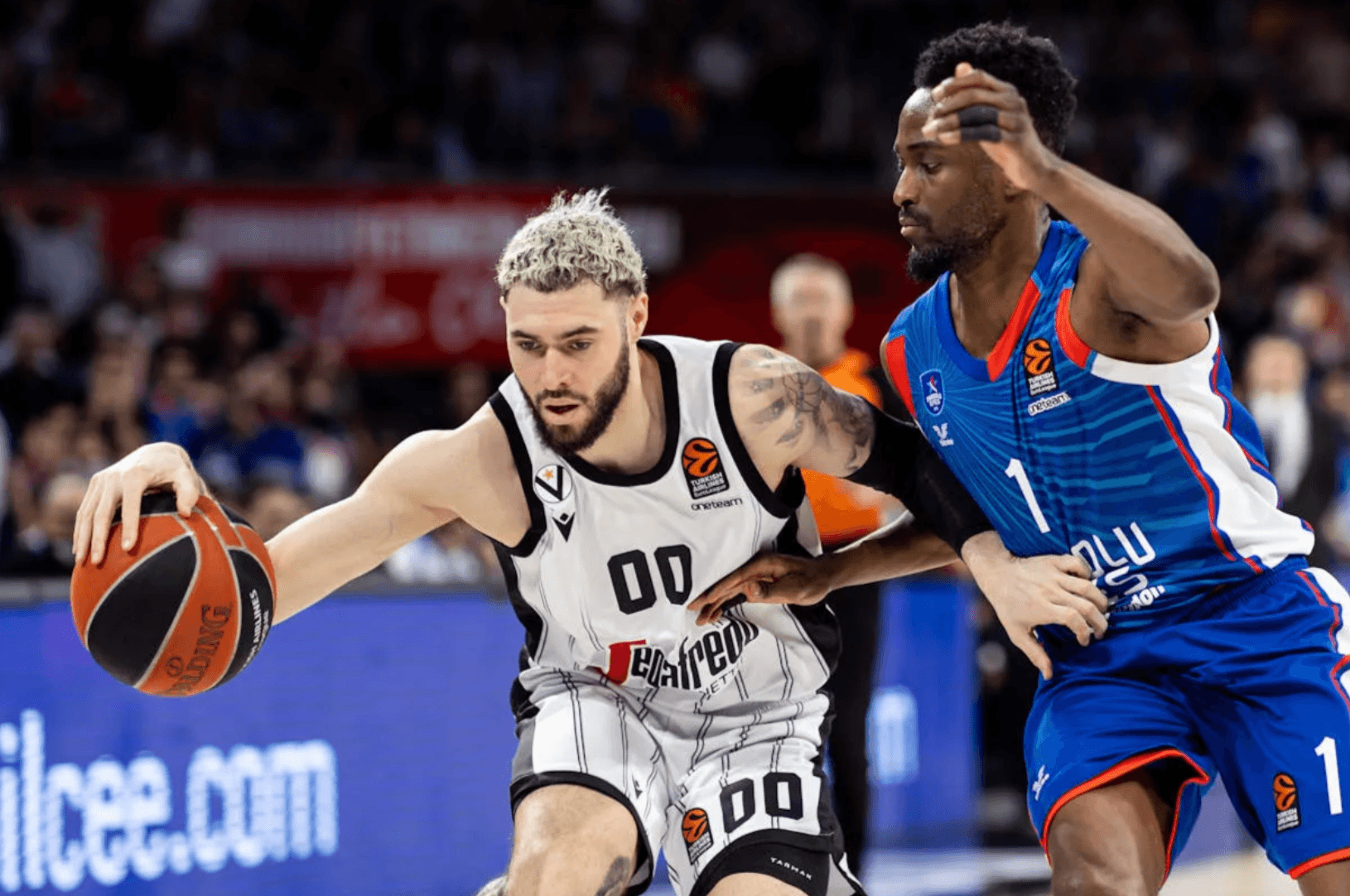 La Virtus Bologne ferme la porte à un départ de Isaïa Cordinier cette saison