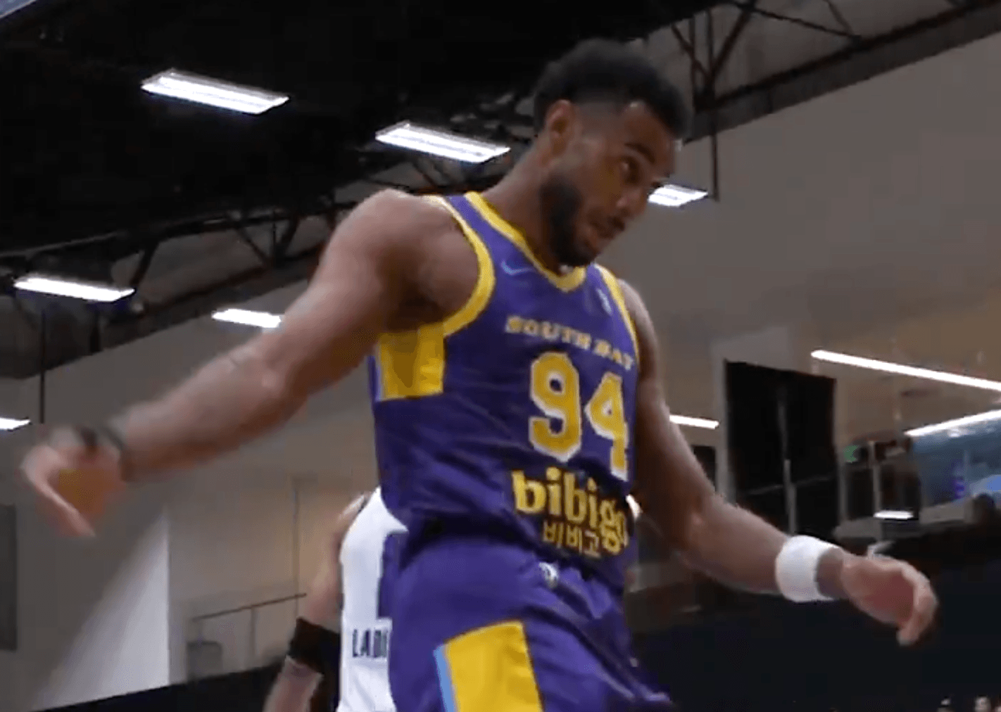 Armel Traoré : après son premier match NBA, un carton en G-League !