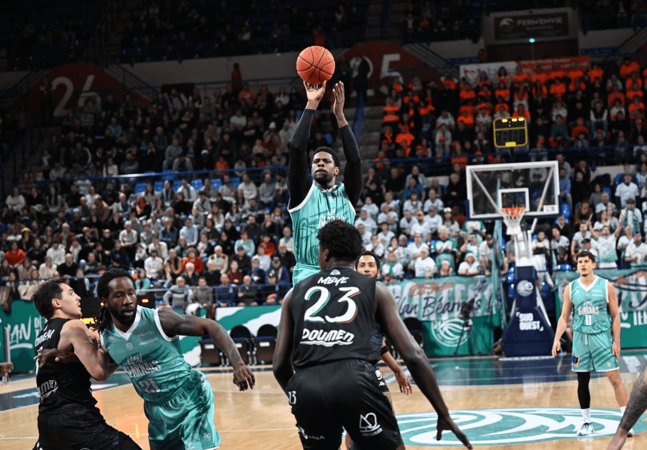 Au forceps, l’Élan Béarnais stoppe la belle série de Boulazac