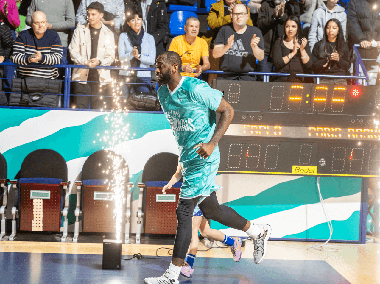 Élan Béarnais : le retour de Dalil Hadi et le bail prolongé de Christian Eyenga