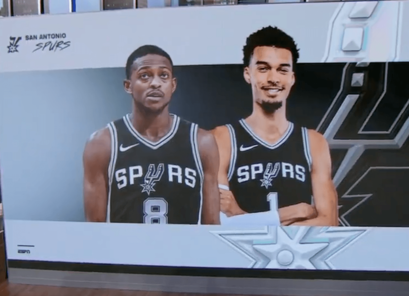 L’avis de Victor Wembanyama sur son nouveau coéquipier De’Aaron Fox : « Un joueur qui déstabilise beaucoup l’adversaire »