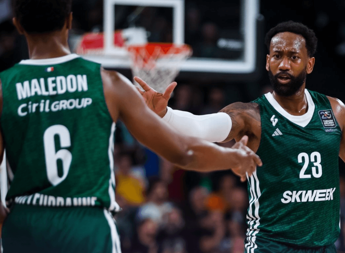 En vert et contre l’Olympiakos, l’ASVEL s’offre une belle soirée devant ses légendes !
