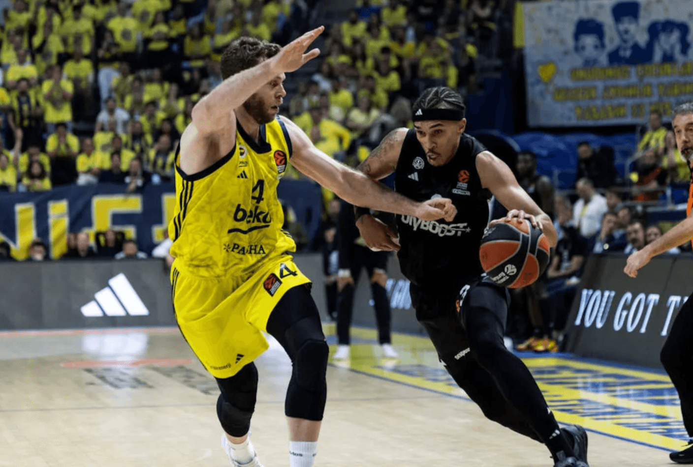 Melli et Sanli incertains à Fenerbahçe pour le match 3 à Paris