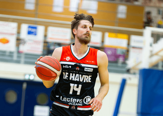 Du Havre à Rouen, Valentin Bigote reste en Normandie mais monte d’une division