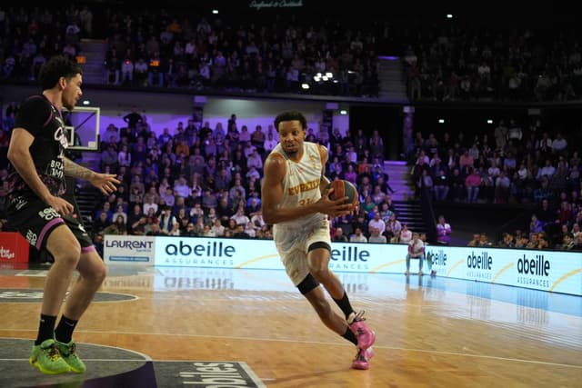 Maxime Carène poursuit sa route en ELITE 2 avec Champagne Basket