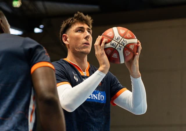 Un vice-champion du monde U19 français cartonne en Suisse : 38 d’évaluation contre Fribourg !