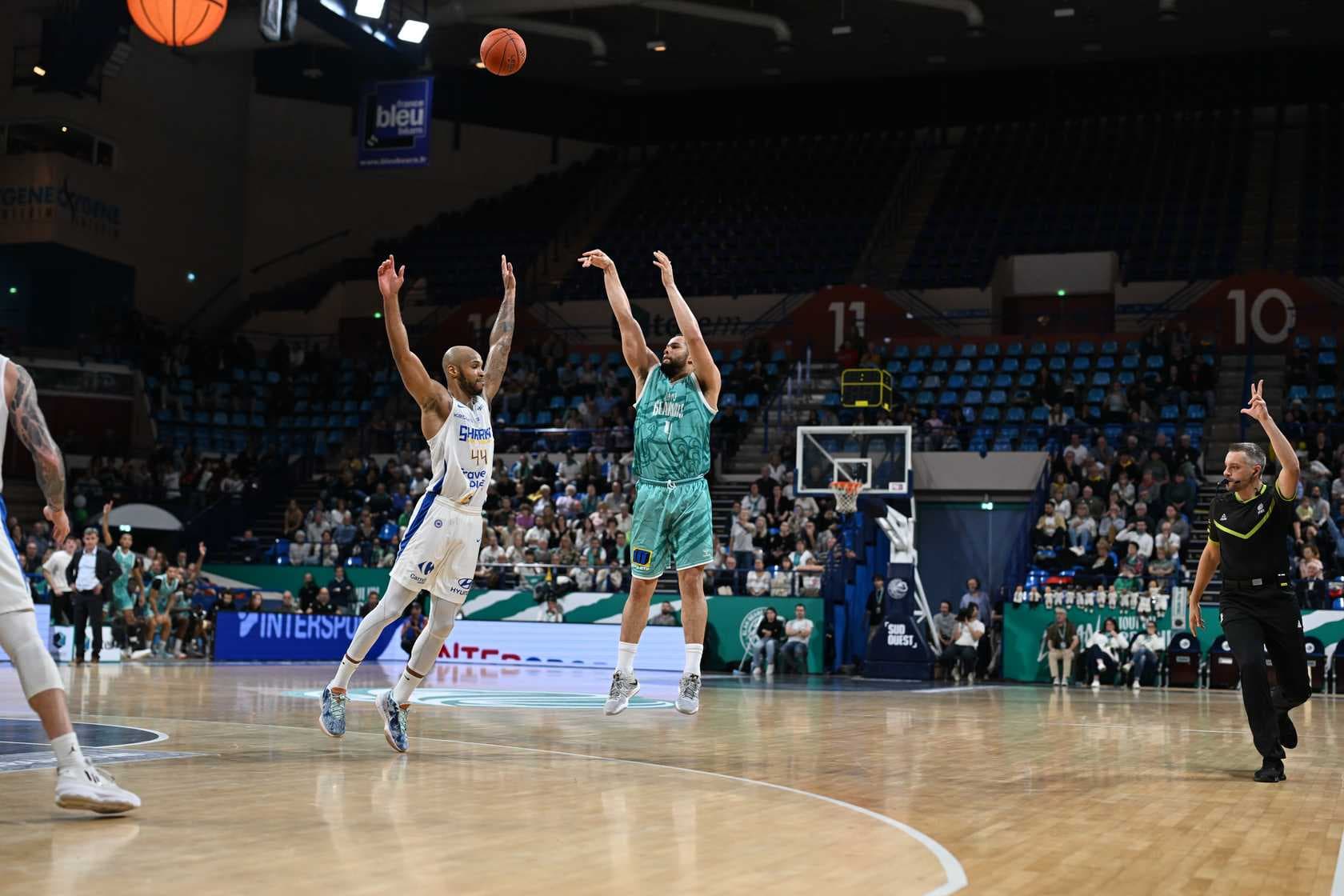 «Il est clairement candidat au titre de MVP» : Christopher Ledlum impressionne à l’Élan béarnais